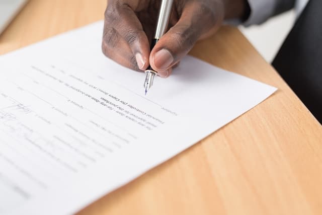 Drafting Your First Client Agreement: A Legal Guide for New Businesses